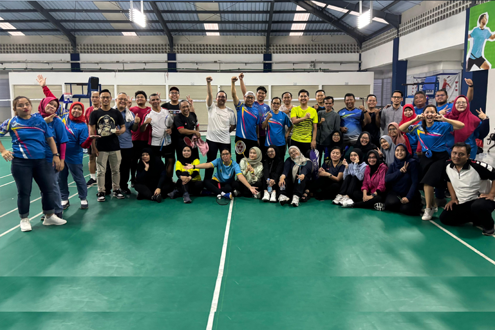 Kegiatan badminton bersama Dana Pensiun Garuda Indonesia Group